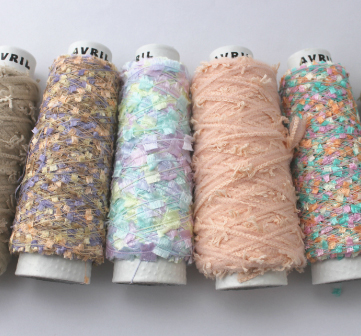Comment le choix du fil à crochet influence-t-il le résultat final d'un projet de crochet ?